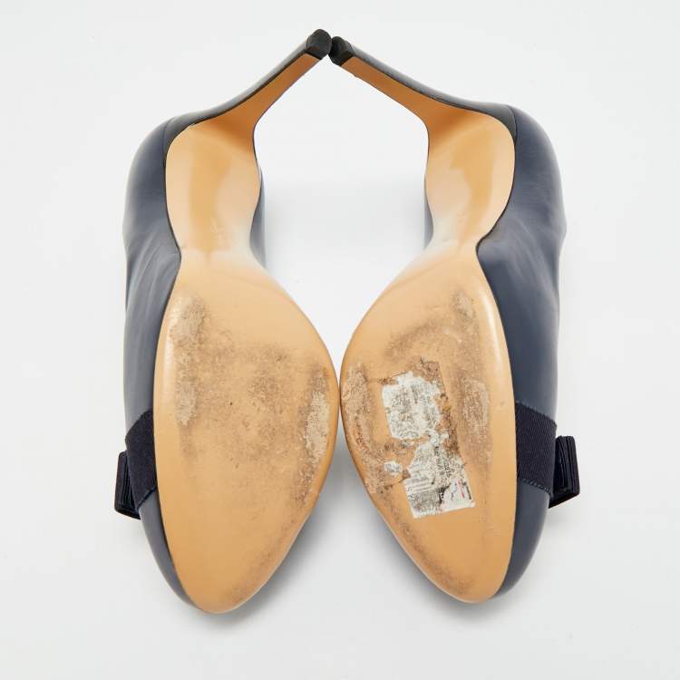 Pre Owned Salvatore Ferragamo Rilly Size 39.5 Navy Blue Leather Platform Pumps