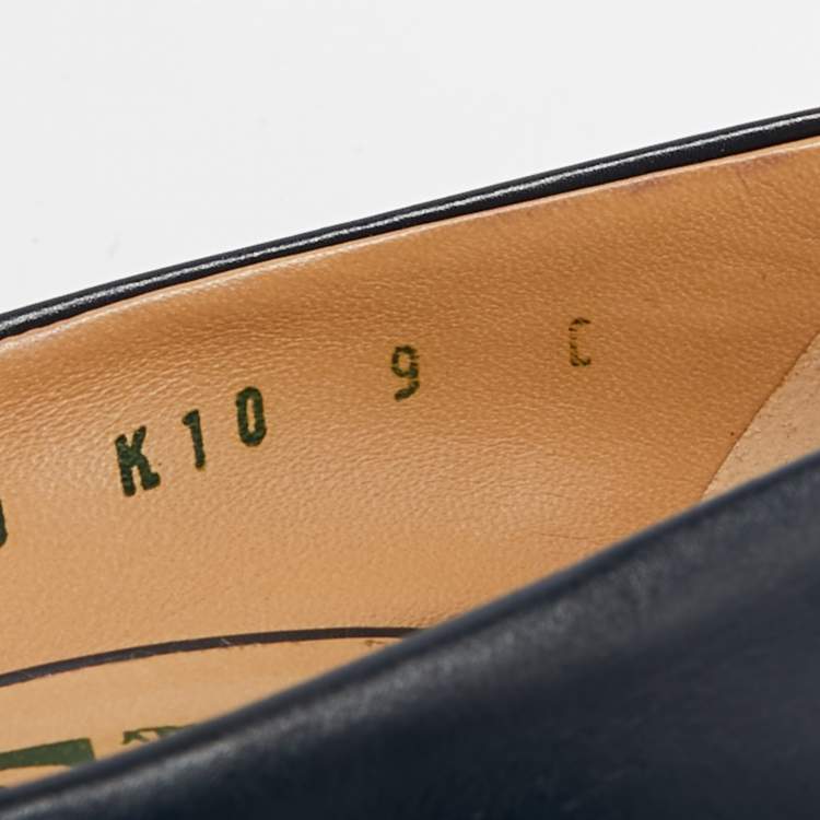 Pre Owned Salvatore Ferragamo Rilly Size 39.5 Navy Blue Leather Platform Pumps