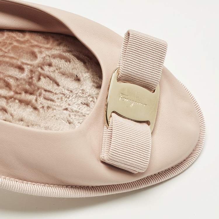 Pre Owned Salvatore Ferragamo Vara Bow Size 38 Pink Leather Scrunch Ballet Flats