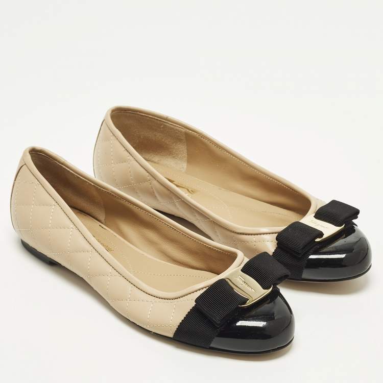 Pre Owned حذاء باليرينا فلات سالفاتوري فيراغامو جلد مبطن بيج مزين فيونكة فارا مقاس 37.5