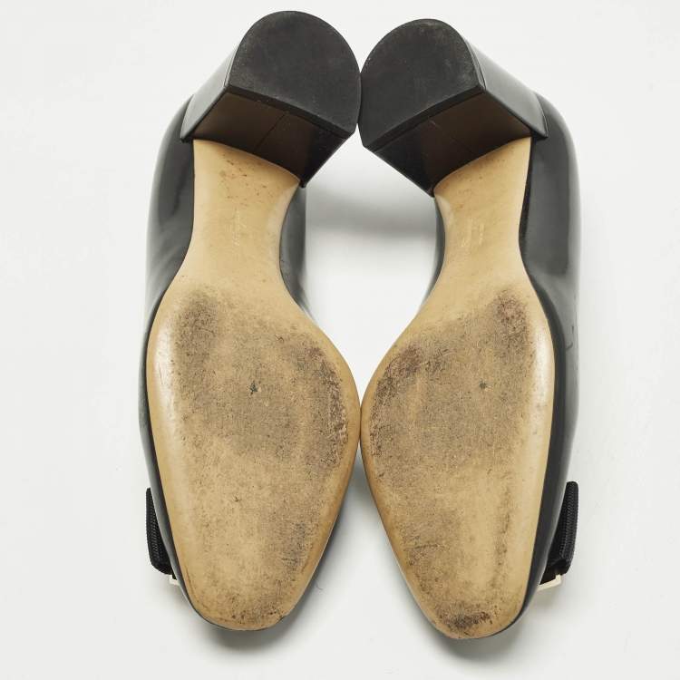 مملوكة مسبقًا Salvatore Ferragamo Bow Size 38 Black Patent Leather Block Heel Pumps