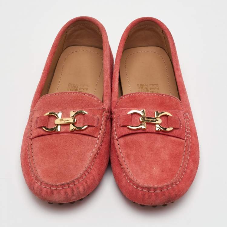 Pre Owned Salvatore Ferragamo Gancini Size 35 Peach Orange Suede Slip On Loafers