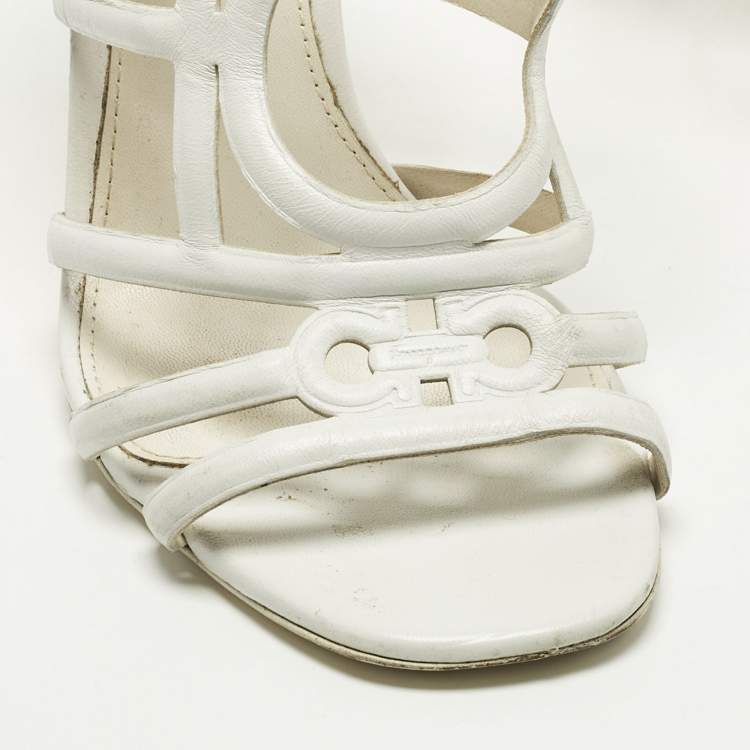 Pre Owned Salvatore Ferragamo Size 39.5 White Leather Strappy Sandals
