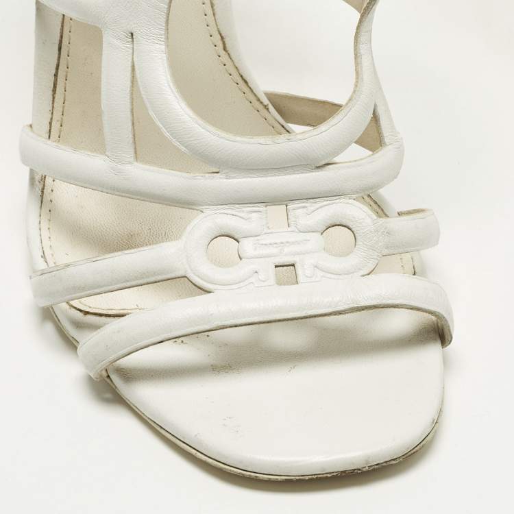 Pre Owned Salvatore Ferragamo Size 39.5 White Leather Strappy Sandals