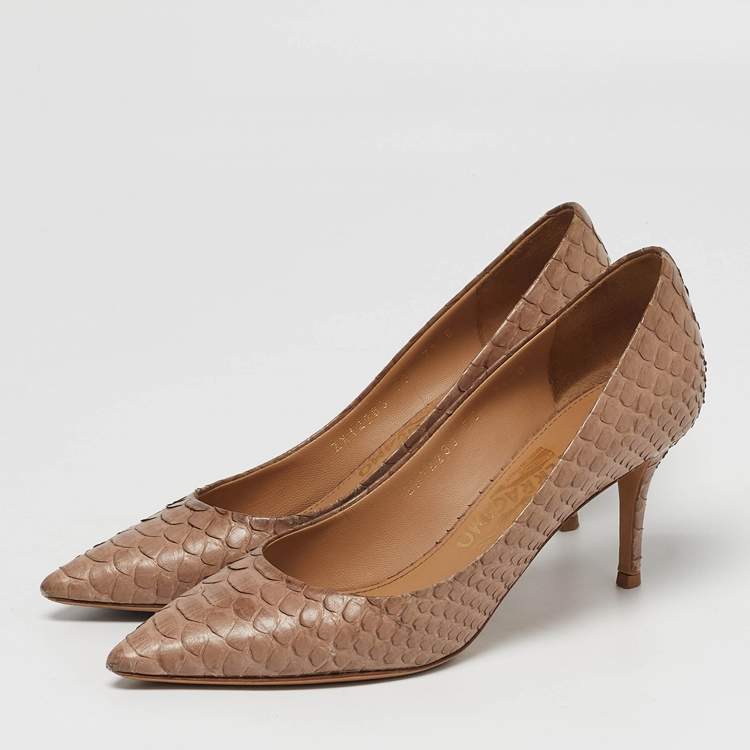Pre Owned Salvatore Ferragamo Susi Size 38 Beige Python Leather Pumps