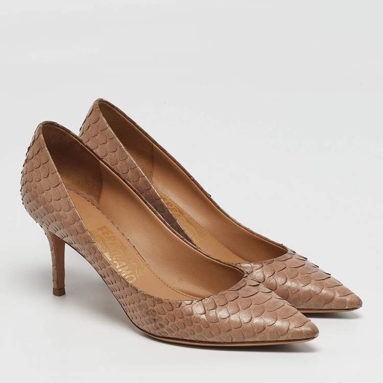 Pre Owned Salvatore Ferragamo Susi Size 38 Beige Python Leather Pumps