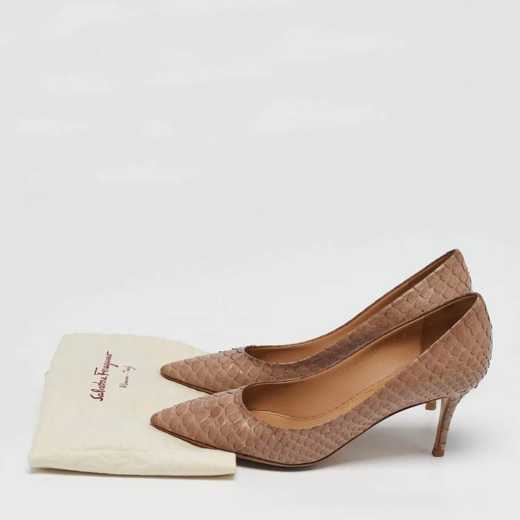 Pre Owned Salvatore Ferragamo Susi Size 38 Beige Python Leather Pumps
