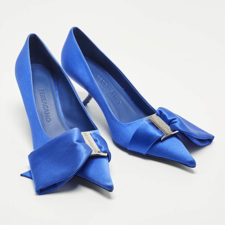 Pre Owned Salvatore Ferragamo Erica Size 38 Blue Satin Pumps