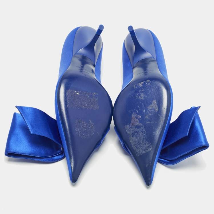 Pre Owned Salvatore Ferragamo Erica Size 38 Blue Satin Pumps