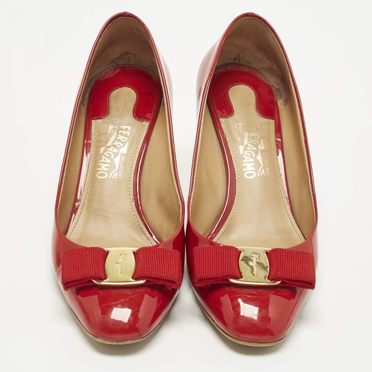 Pre Owned Salvatore Ferragamo Erice 55 Size 36.5 Red Patent Leather Pumps
