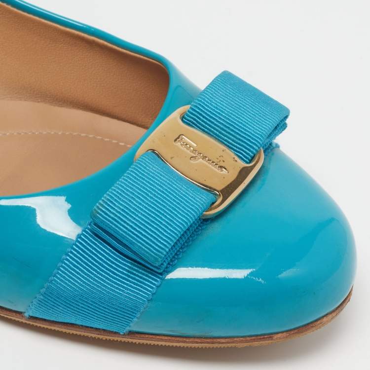 Pre Owned Salvatore Ferragamo Vara Bow Size 40 Blue Patent Leather Ballet Flats