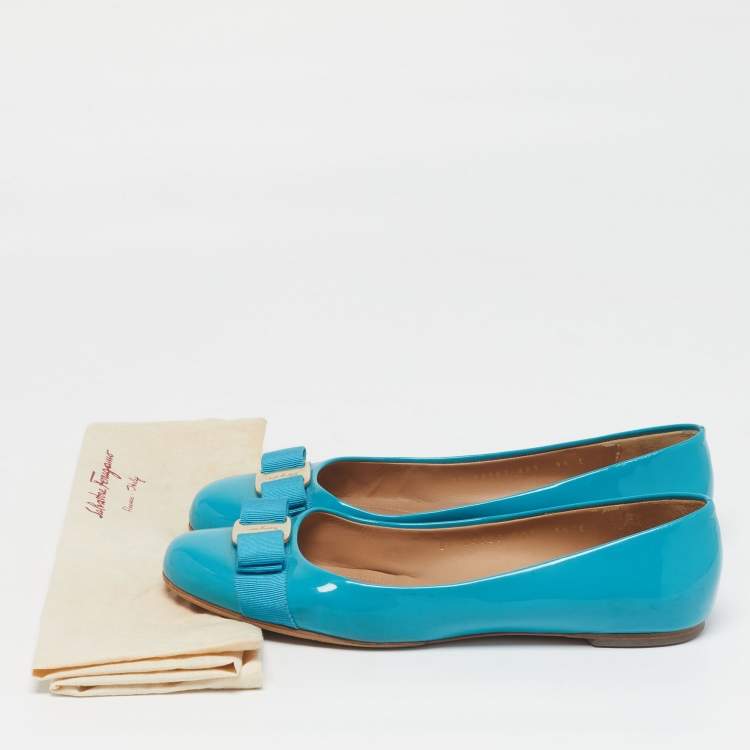 Pre Owned Salvatore Ferragamo Vara Bow Size 40 Blue Patent Leather Ballet Flats