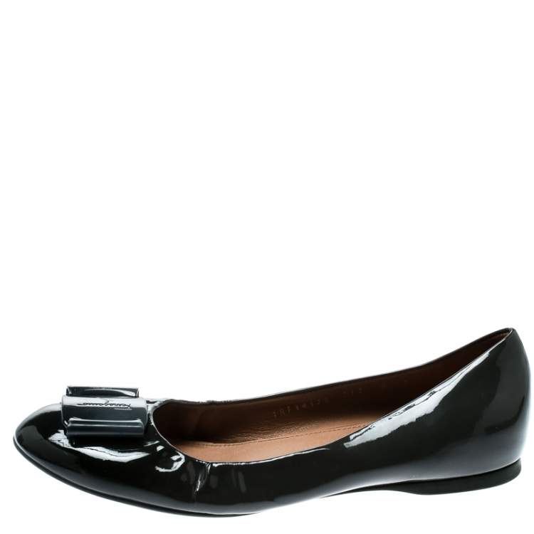 Pre Owned Salvatore Ferragamo Dark Grey Patent Leather Degrade Ballet Flats Size 38.5