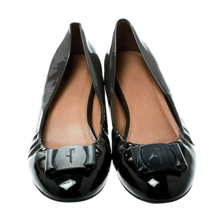 Pre Owned Salvatore Ferragamo Dark Grey Patent Leather Degrade Ballet Flats Size 38.5