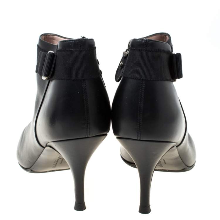 Pre Owned Salvatore Ferragamo Black Leather Booties Size 41