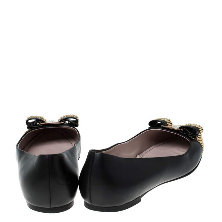 مملوكة مسبقًا Salvatore Ferragamo Black Leather Varina Studded Ballet Flats Size 38