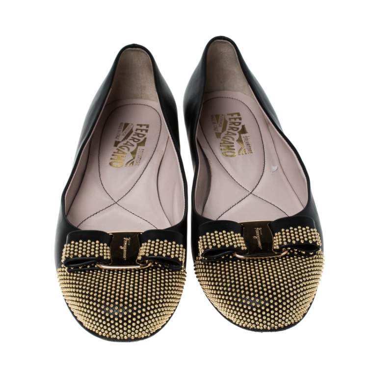 مملوكة مسبقًا Salvatore Ferragamo Black Leather Varina Studded Ballet Flats Size 38