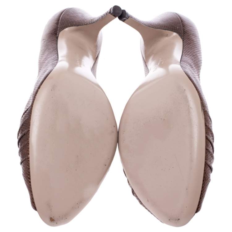 Pre Owned Salvatore Ferragamo Golden Brown Leather Fiberia Peep Toe Pumps Size 39