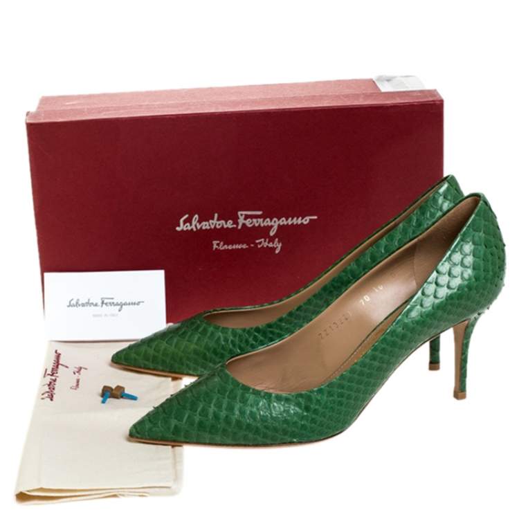 Pre Owned Salvatore Ferragamo Green Python Susi Pointed Toe Pumps Size 40.5