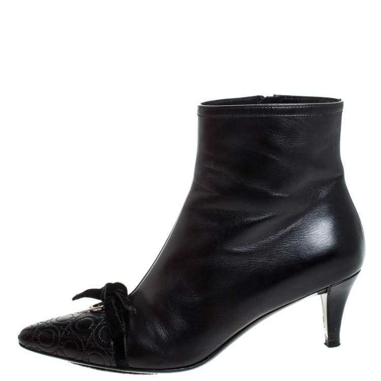 Pre Owned Salvatore Ferragamo Black Leather Velvet Bow Ankle Length Boots Size 37