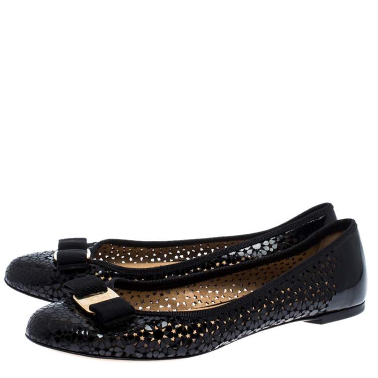 Pre Owned Salvatore Ferragamo Black Lazer Cut Patent Leather Vara Bow Flats Size 40