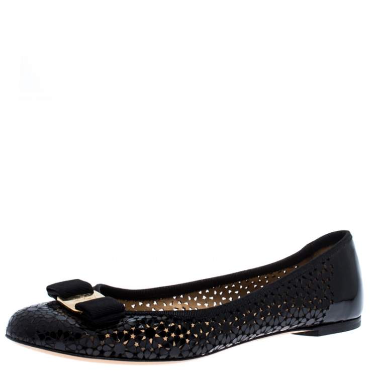 Pre Owned Salvatore Ferragamo Black Lazer Cut Patent Leather Vara Bow Flats Size 40