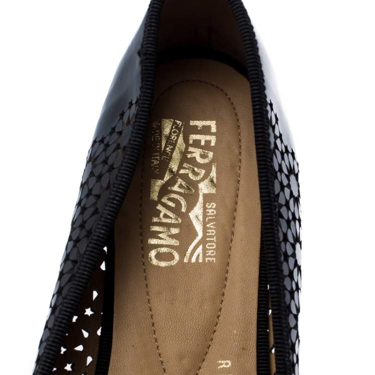 Pre Owned Salvatore Ferragamo Black Lazer Cut Patent Leather Vara Bow Flats Size 40