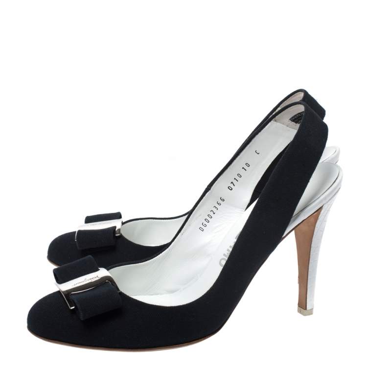 Pre Owned Salvatore Ferragamo Navy Blue Canvas and Croc Embossed Leather Vara Bow Slingback Sandals Size 40.5
