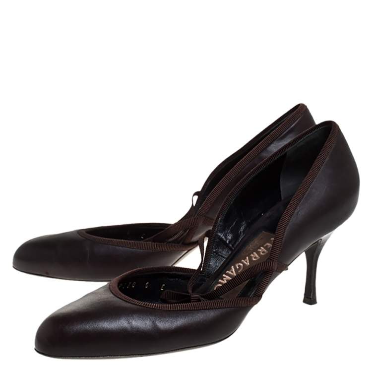 Pre Owned Salvatore Ferragamo Brown Leather And Grosgrain Trim Bow Round Toe Pumps Size 36.5