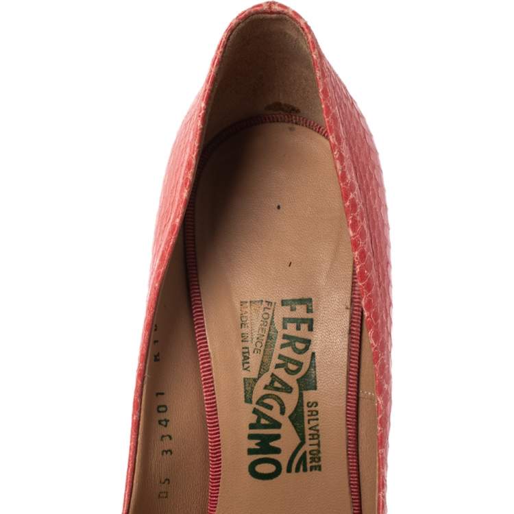 Pre Owned Salvatore Ferragamo Pink Python Embossed Leather Carla Vara Bow Pumps Size 39