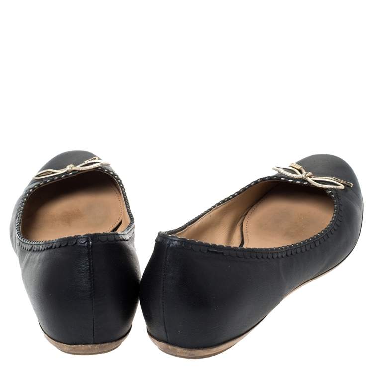 Pre Owned Salvatore Ferragamo Black/Gold Leather Bow Ballet Flats Size 40