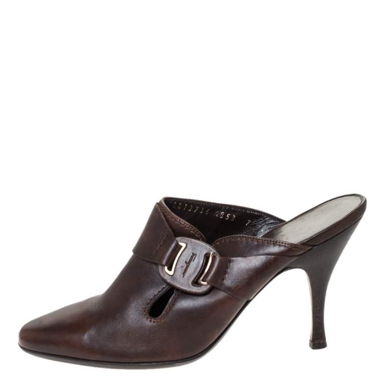 Pre Owned Salvatore Ferragamo Brown Leather Mule Sandals Size 37.5