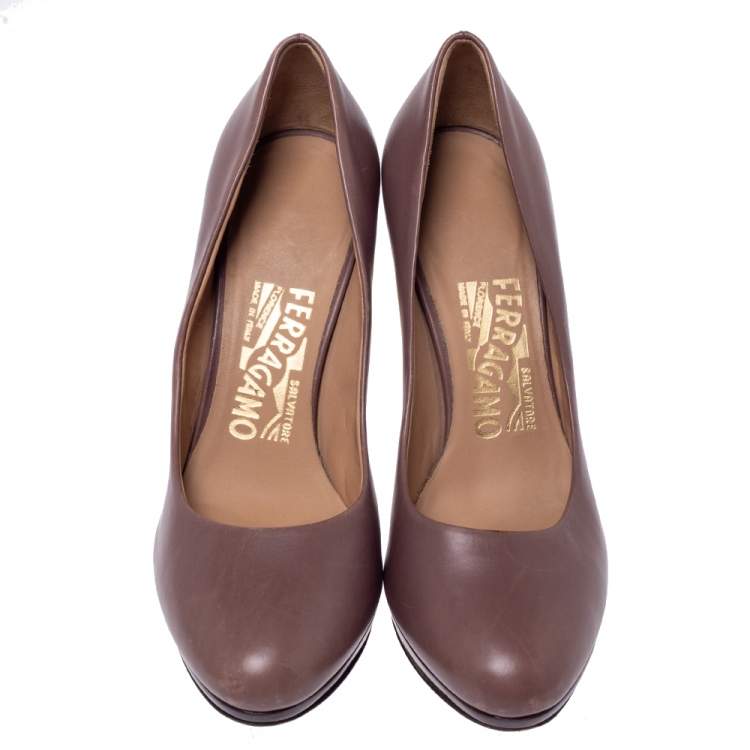 Pre Owned Salvatore Ferragamo Brown Leather Platform Pumps Size 35.5 