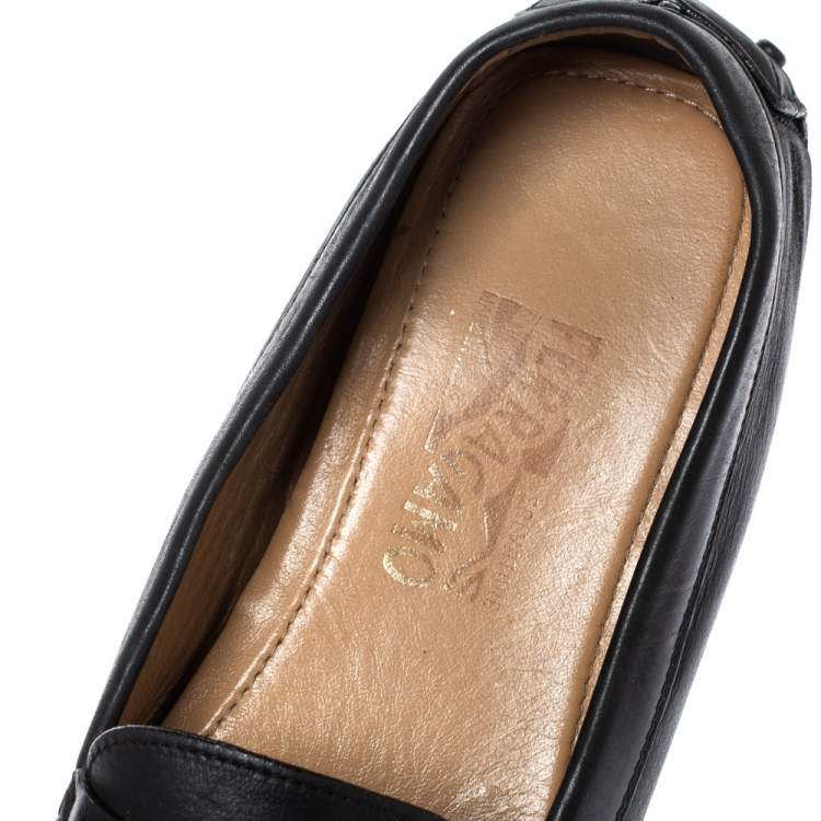 Pre Owned Salvatore Ferragamo Black Leather Gancio Lock Slip On Loafers Size 40.5 