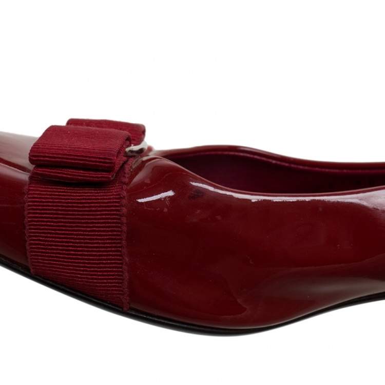 Pre Owned Salvatore Ferragamo Red Patent Leather Vara Bow Pumps Size 40.5