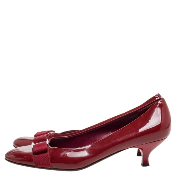 Pre Owned Salvatore Ferragamo Red Patent Leather Vara Bow Pumps Size 40.5