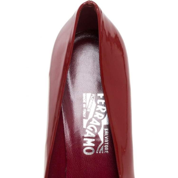 Pre Owned Salvatore Ferragamo Red Patent Leather Vara Bow Pumps Size 40.5