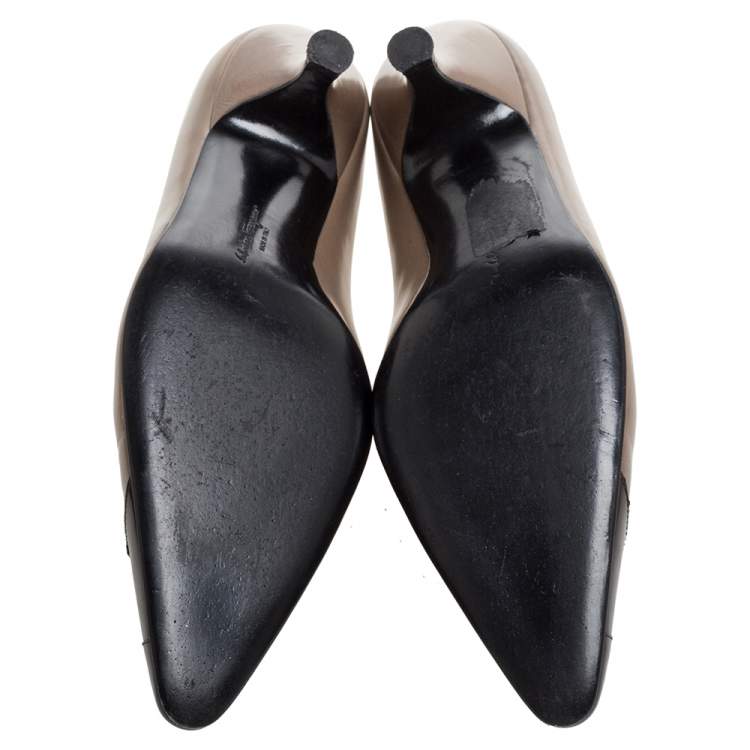 Pre Owned Salvatore Ferragamo Beige/Brown Leather Bow Detail Pumps Size 39.5
