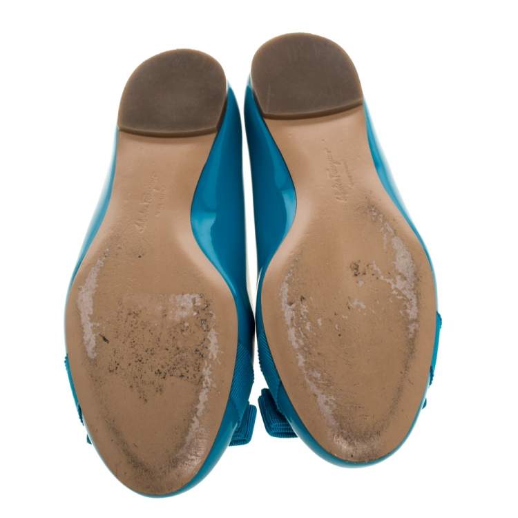 مملوكة مسبقًا Salvatore Ferragamo Blue Patent Leather Varina Ballet Flats Size 36.5