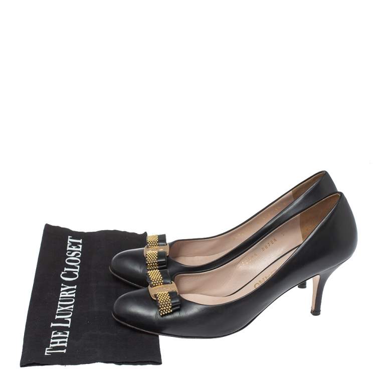 Pre Owned Salvatore Ferragamo Black Leather Bow Embellished Pumps Size 40