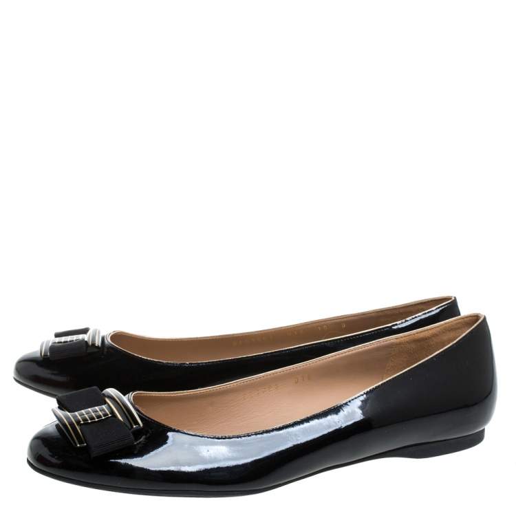 مملوكة مسبقًا Salvatore Ferragamo Black Patent Leather Ballet Flats Size 40.5