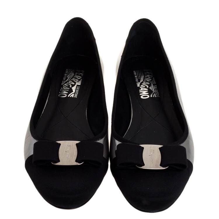 Pre Owned Salvatore Ferragamo Silver/Black Leather And Fabric Cap Toe Bow Flats Size 39