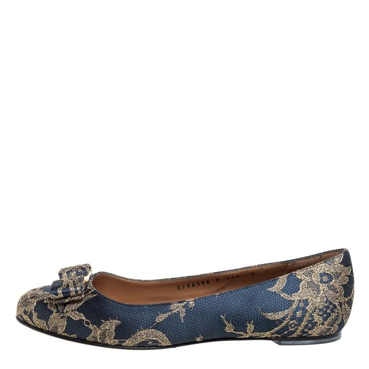 Pre Owned Salvatore Ferragamo Blue Bordeaux Satin And Lace Tarita Ballet Flats Size 38.5