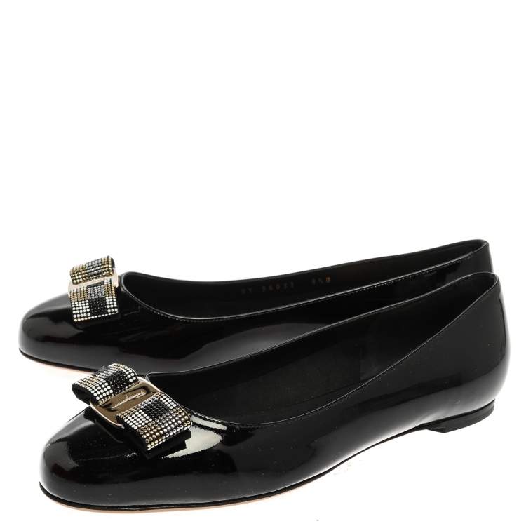Pre Owned Salvatore Ferragamo Black Patent Leather Varina  Flats Size 39