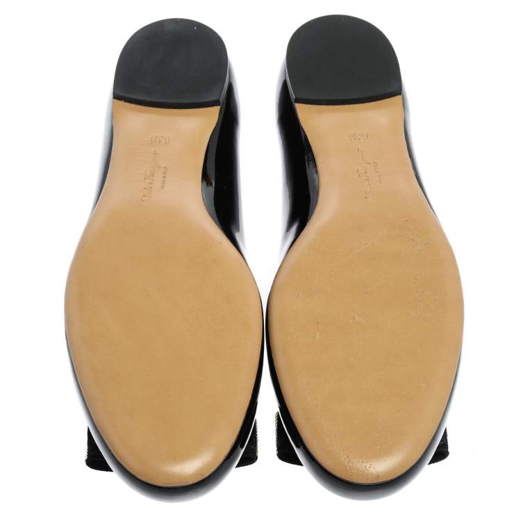 Pre Owned Salvatore Ferragamo Black Patent Leather Varina  Flats Size 39