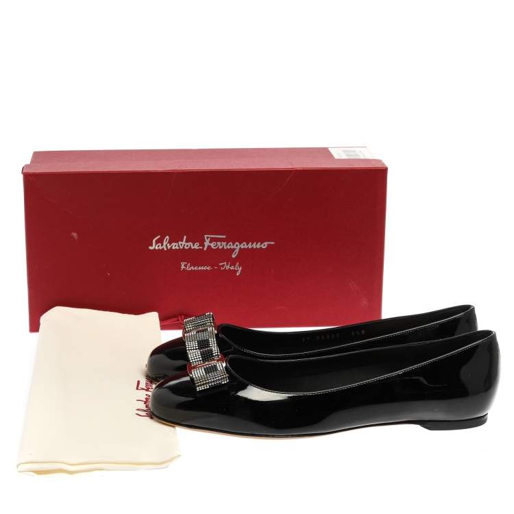 Pre Owned Salvatore Ferragamo Black Patent Leather Varina  Flats Size 39