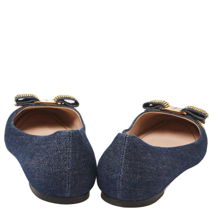 Pre Owned Salvatore Ferragamo Blue/Gold Denim Fabric Studded Vara Bow Cap Toe Ballet Flats Size 38.5