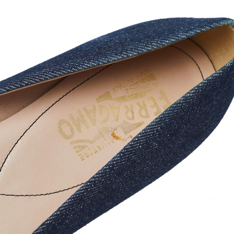 Pre Owned Salvatore Ferragamo Blue/Gold Denim Fabric Studded Vara Bow Cap Toe Ballet Flats Size 38.5