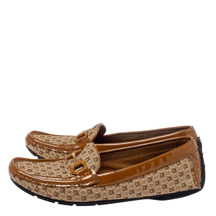 Pre Owned Salvatore Ferragamo Beige/Caramel Gancini Canvas and Patent Leather Loafers Size 37.5