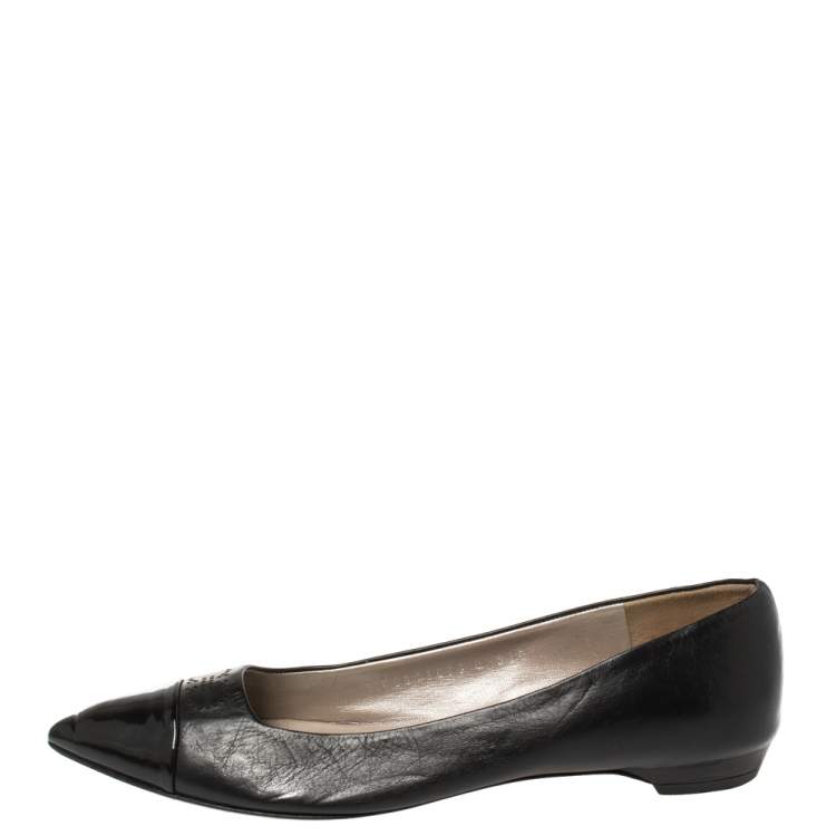Pre Owned Salvatore Ferragamo Black Patent and Leather Cap Toe Ballet Flats Size 37
